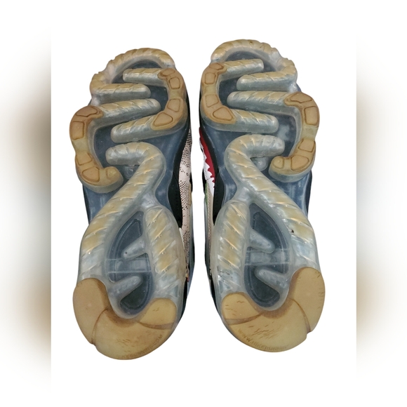 Nike Air Vapormax EVO NGR Low Trainers DD3054-001 White/Black SZ 7.5 in box - Picture 6 of 6